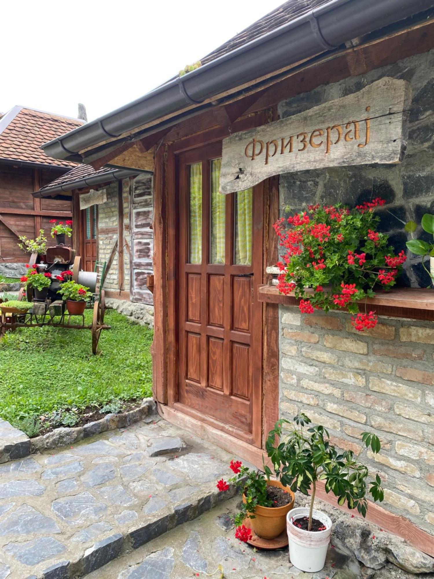 Konak Dobri Potok Krupanj Екстериор снимка